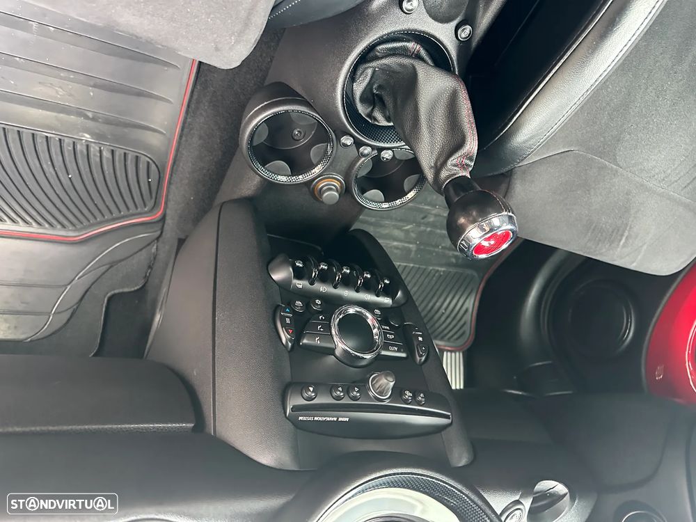 MINI 3 Portas John Cooper Works - 22