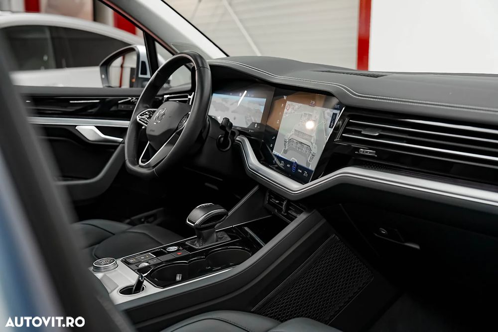 Volkswagen Touareg 3.0 V6 e-Hybrid 4Motion Aut. Elegance - 32