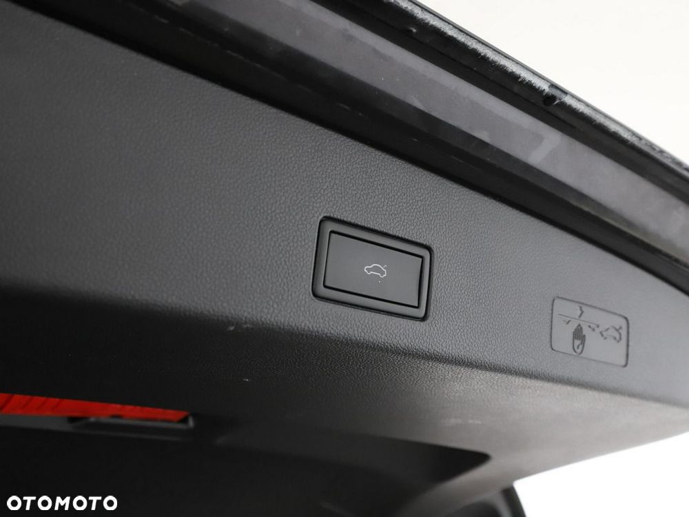 Volkswagen Golf 2.0 TSI 4Motion R DSG - 41