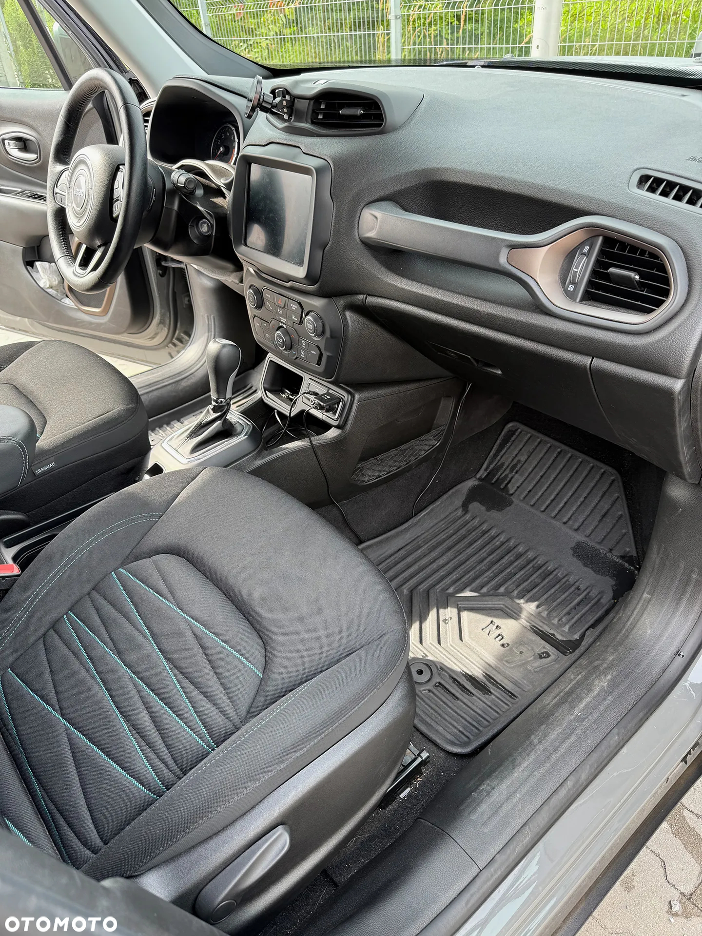 Jeep Renegade 1.5 T4 mHEV Upland FWD S&S DCT - 19