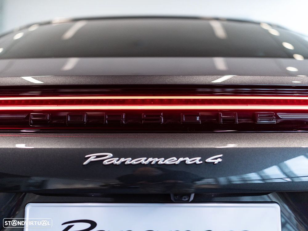 Porsche Panamera - 22