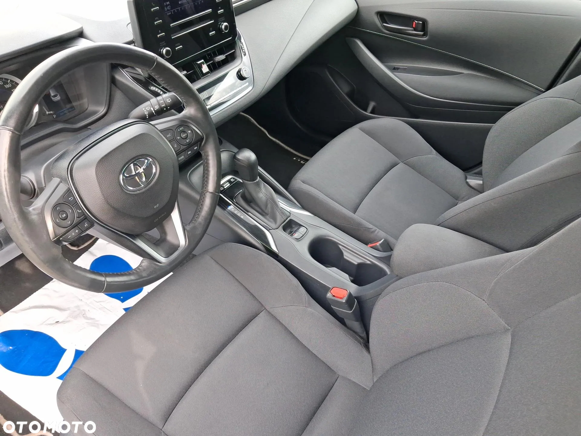 Toyota Corolla 1.8 Hybrid Active - 9