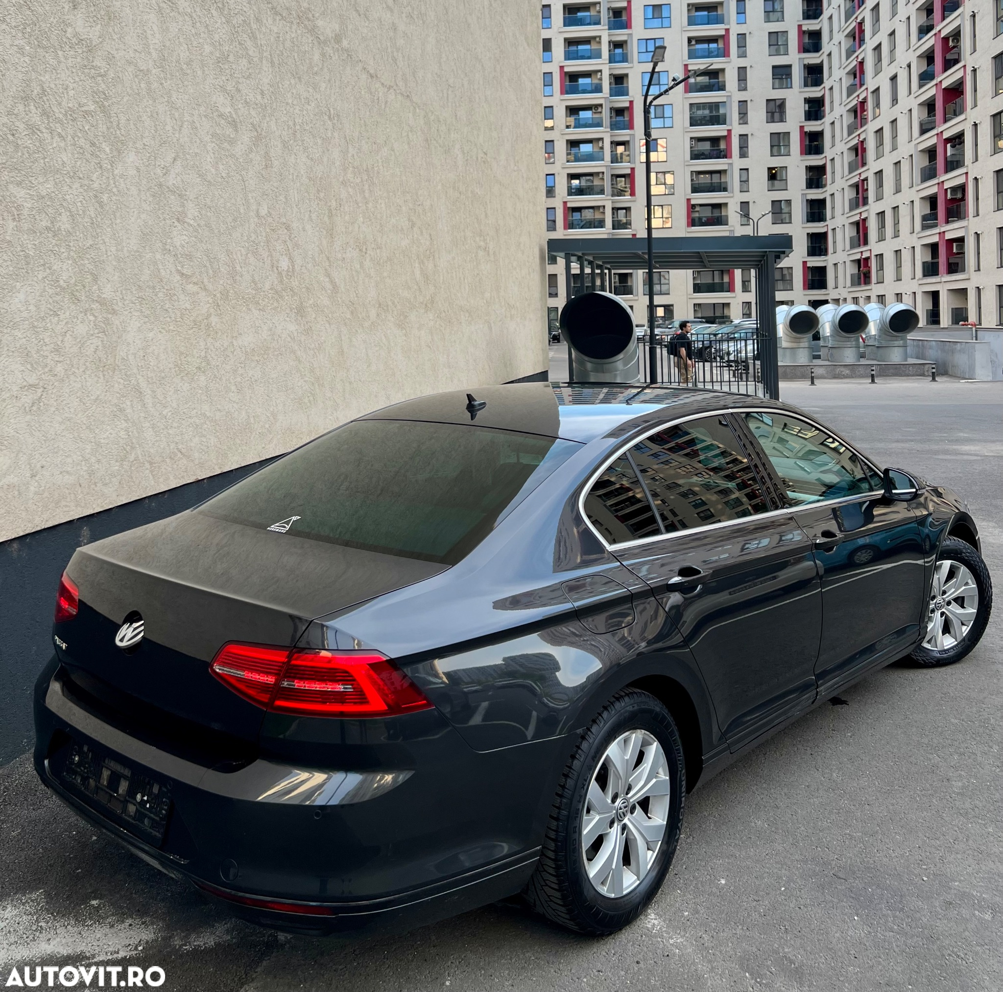Volkswagen Passat - 3