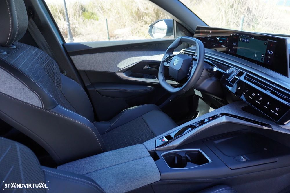 Peugeot 3008 1.2 Hybrid Allure e-DCS6 - 21