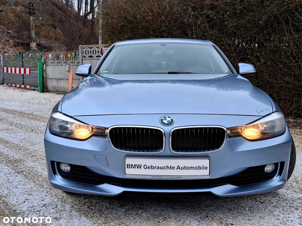 BMW Seria 3 318d DPF - 26