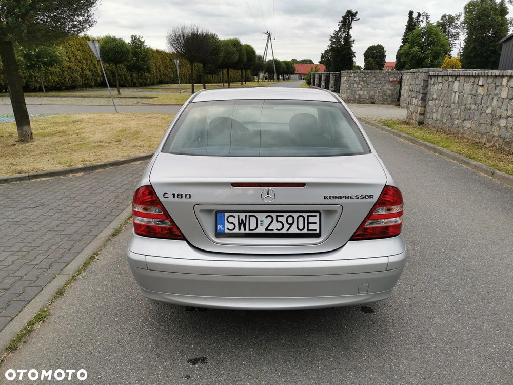 Mercedes-Benz Klasa C 180 Kompressor Automatik Classic - 12