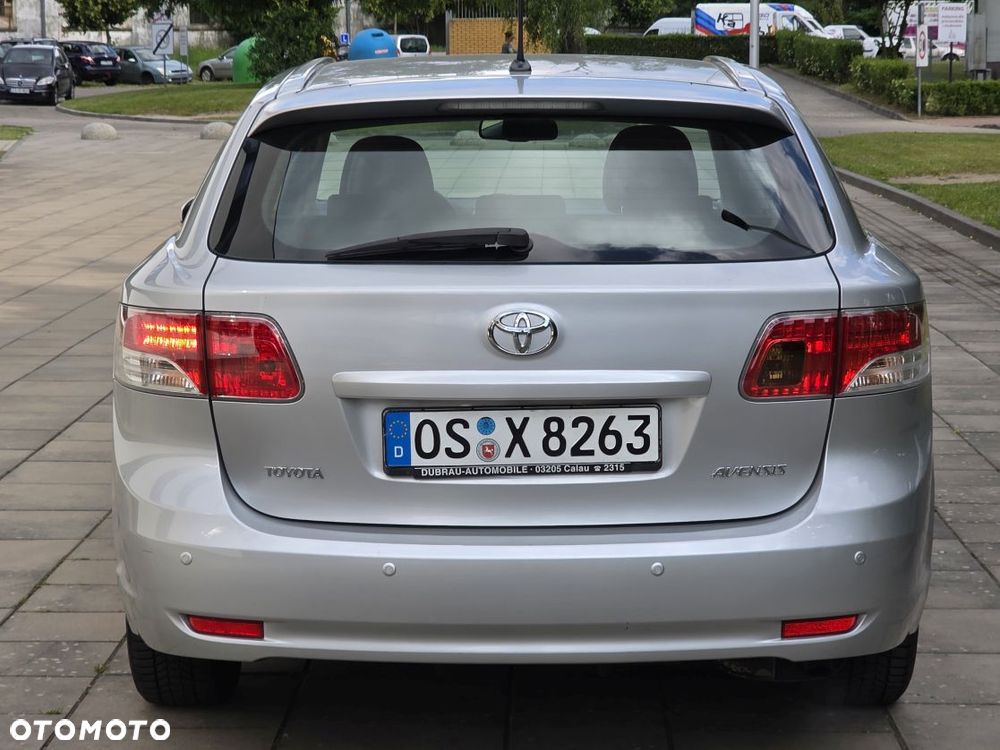 Toyota Avensis 1.8 Executive - 5