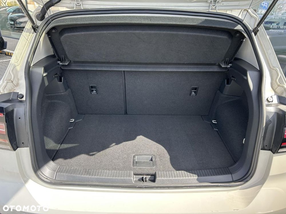 Volkswagen T-Cross - 17