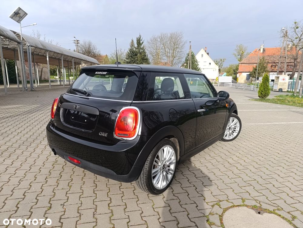 MINI ONE - 4