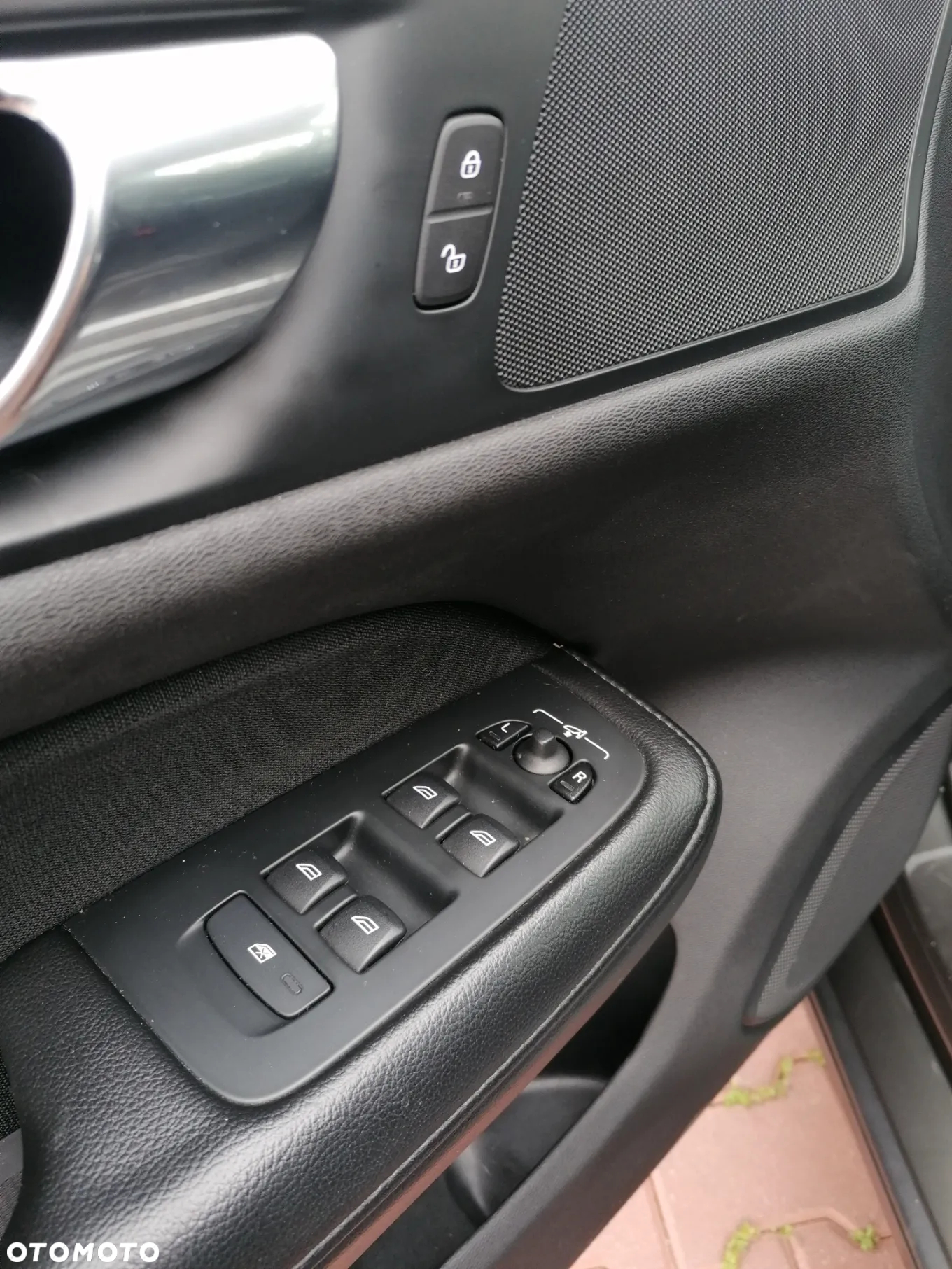 Volvo V60 T4 Momentum - 24