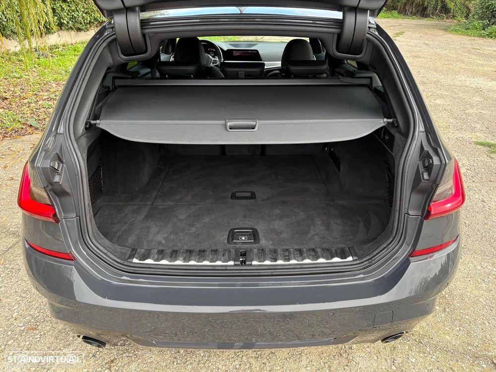BMW 320 d Touring Aut. Edition M Sport Shadow - 33