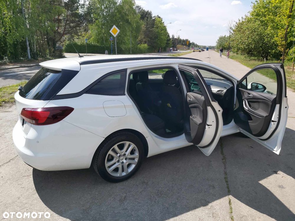 Opel Astra 1.6 CDTI Enjoy S&S - 10