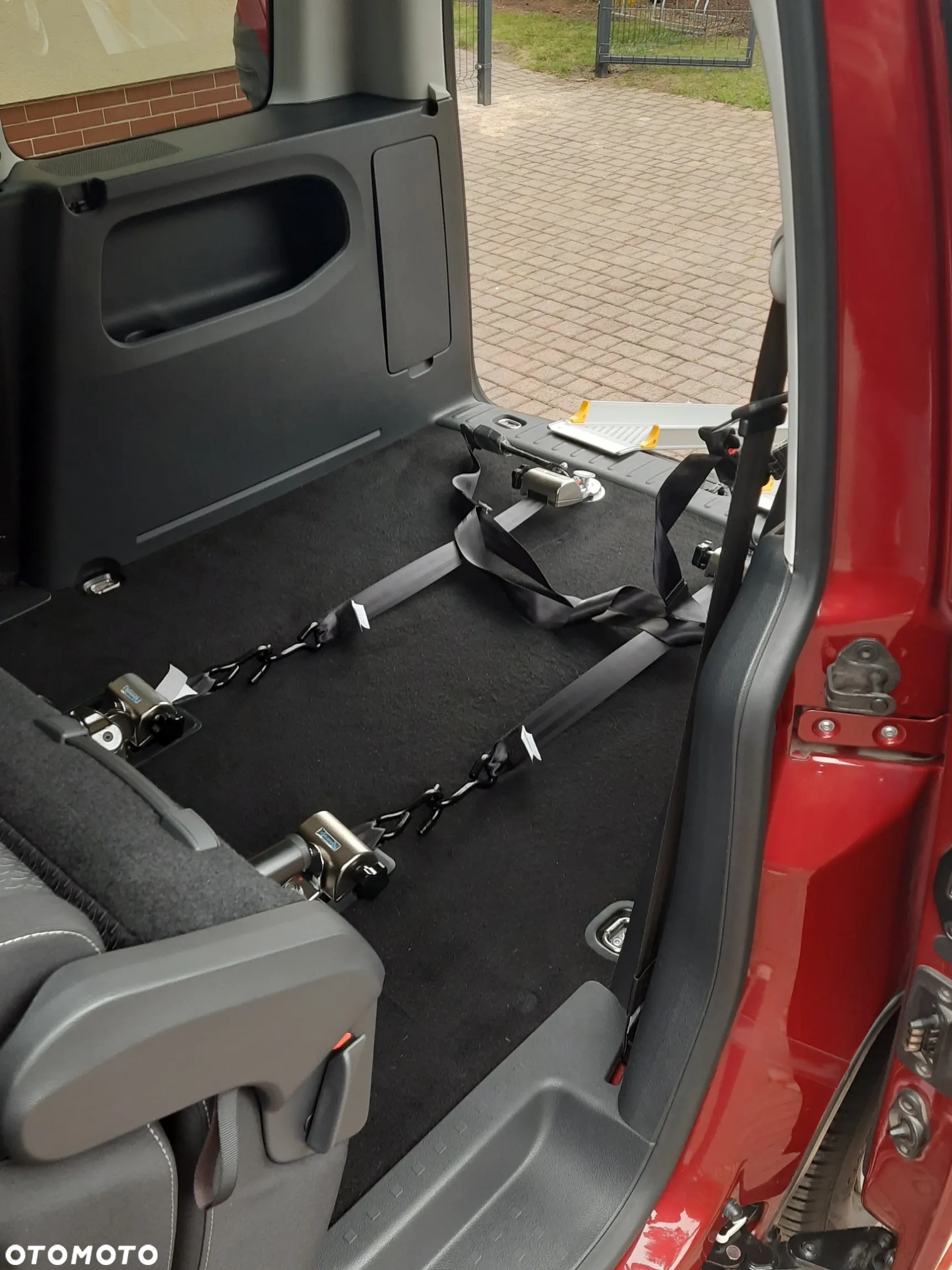 Volkswagen Caddy 2.0 TDI Comfortline - 10