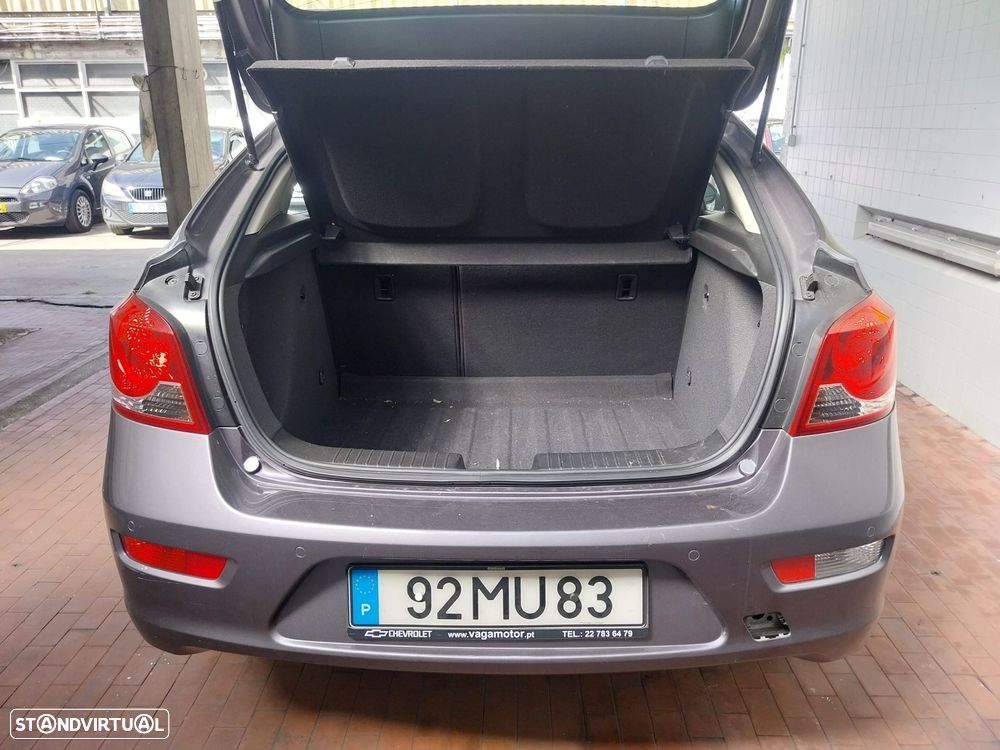 Chevrolet Cruze 1.7 VCDi LT - 15