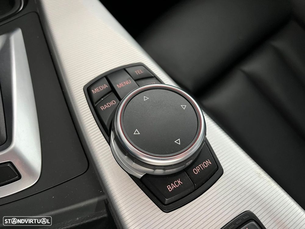 BMW M4 Auto - 21