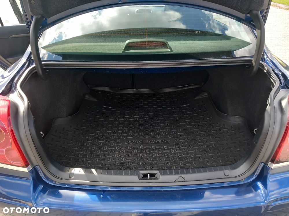 Toyota Avensis 2.0 D-Cat Sol - 9
