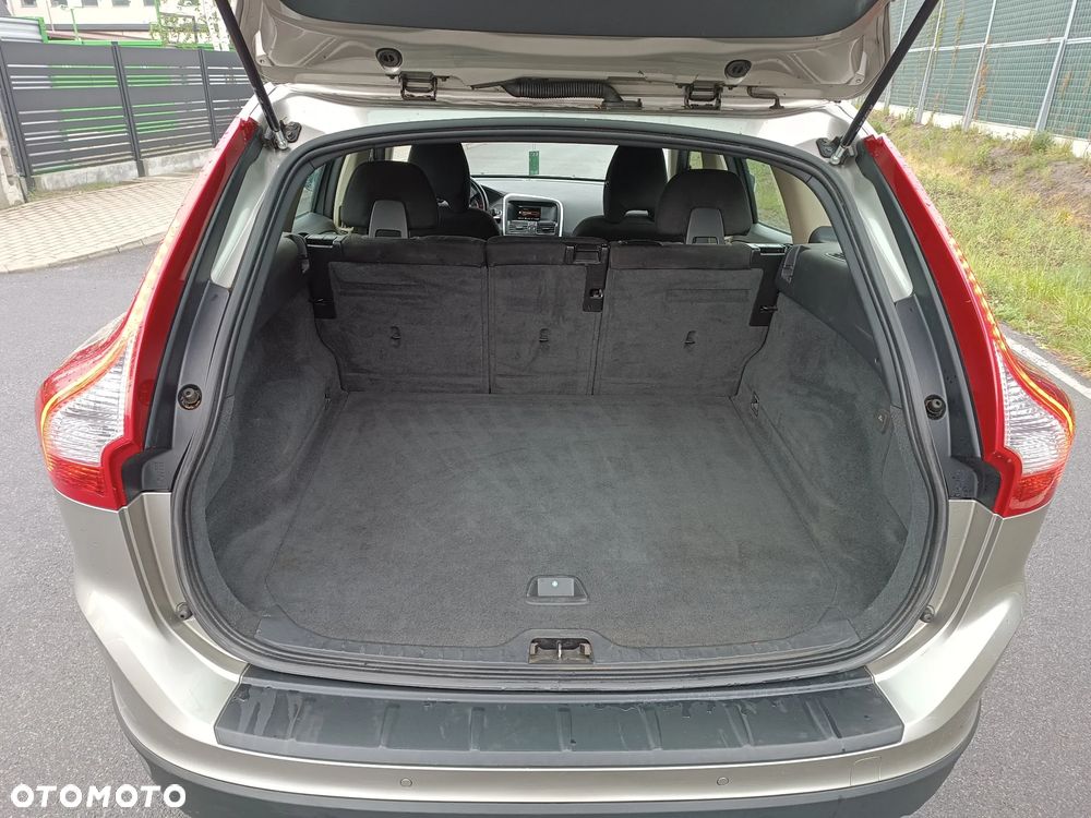 Volvo XC 60 DRIVe Kinetic - 9