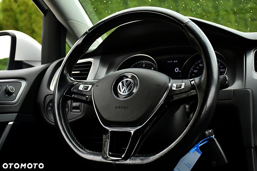 Volkswagen Golf 2.0 TDI BlueMotion Technology Lounge - 17