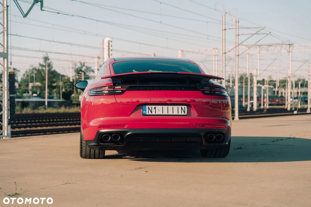 Porsche Panamera GTS - 40