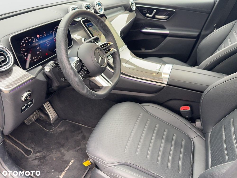 Mercedes-Benz GLC - 12