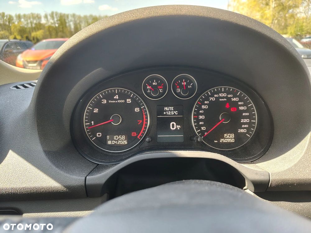 Audi A3 3-drzwiowe 1.4 TFSI Ambiente - 9