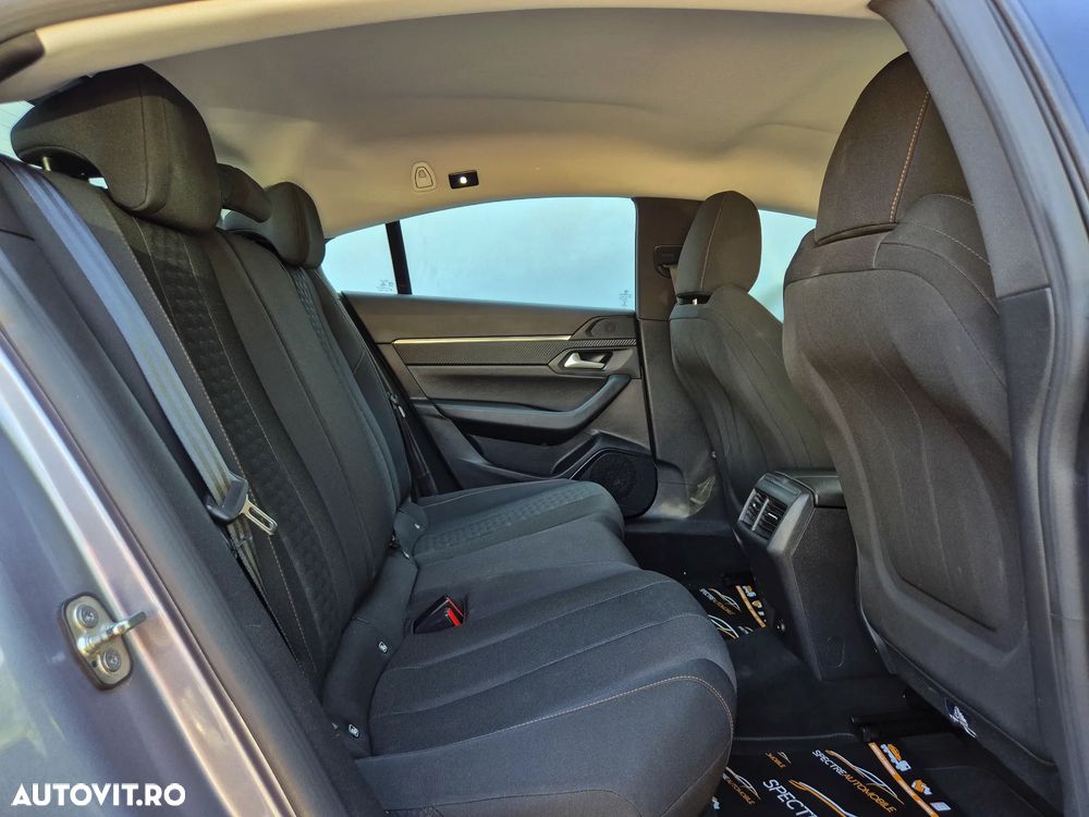Peugeot 508 PureTech 180 EAT8 GT - 13