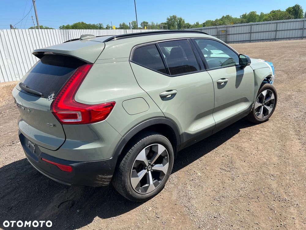 Volvo XC 40 - 18