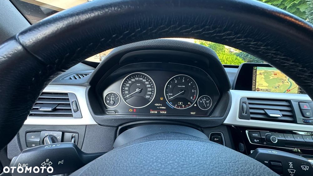 BMW Seria 3 320d Luxury Line - 25