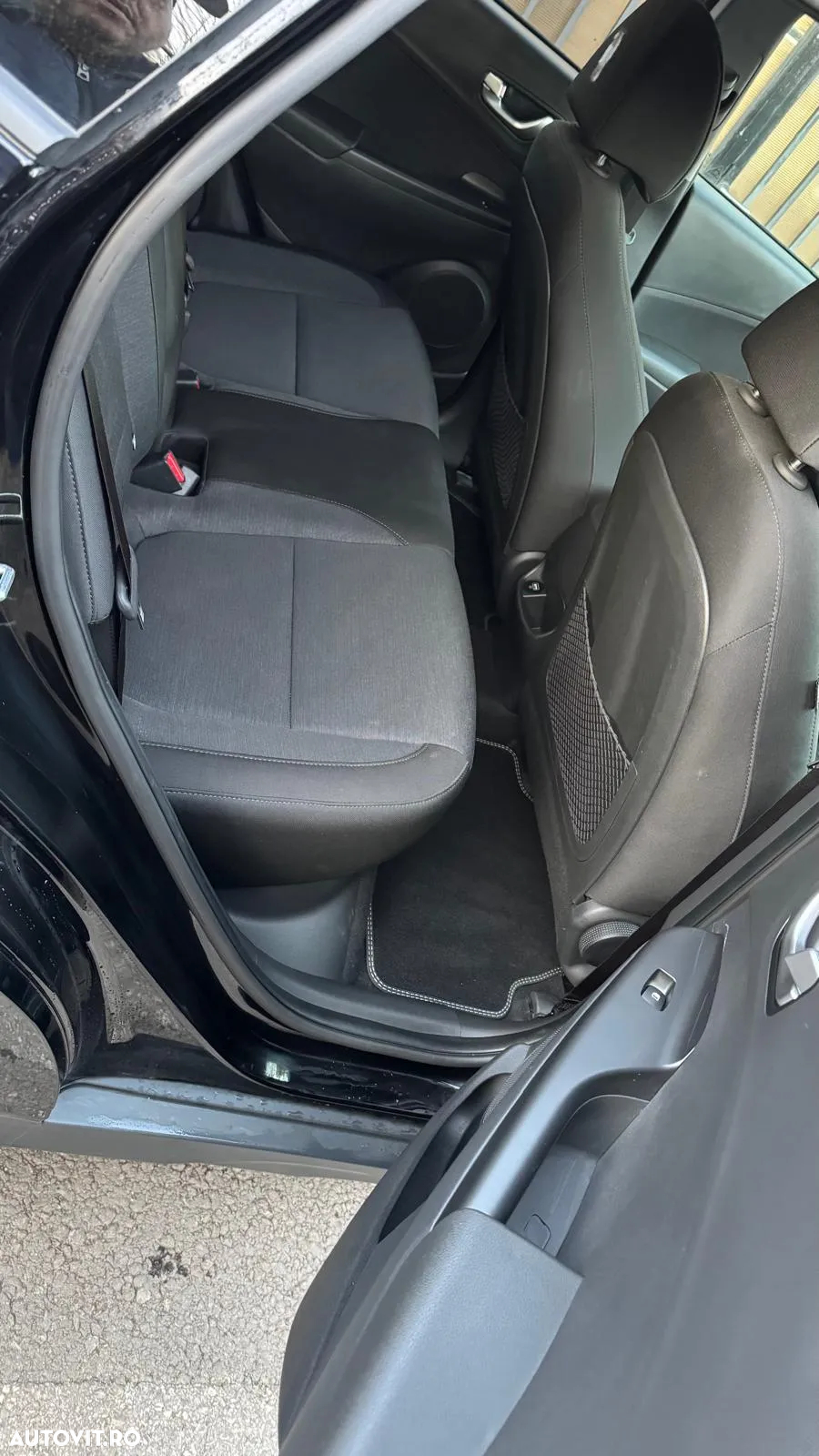 Hyundai KONA - 3