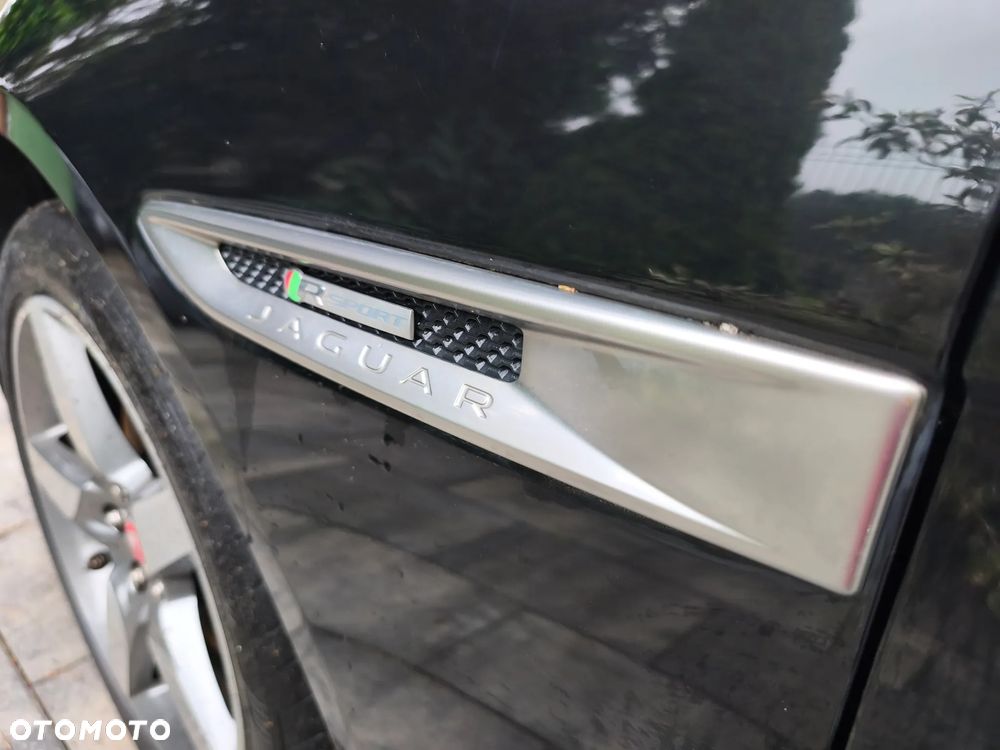 Jaguar XE 2.0 D AWD R-Sport - 22