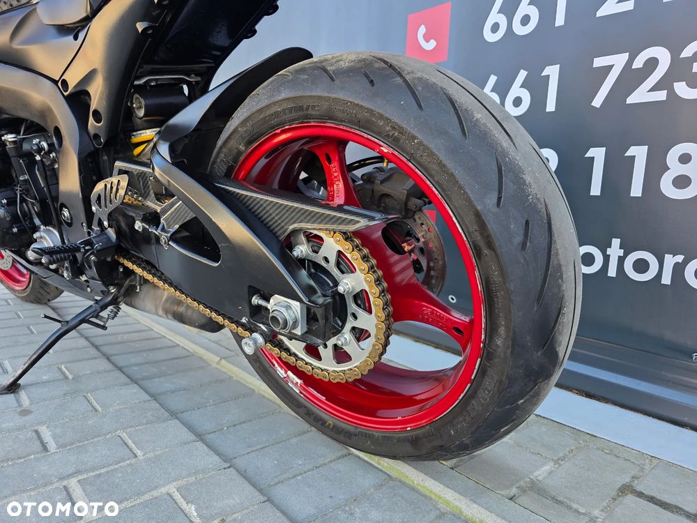 Suzuki GSX-R - 12