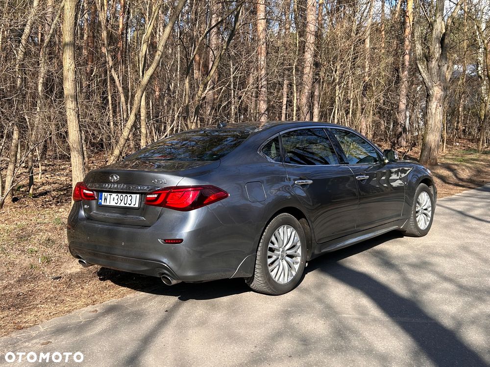 Infiniti Q70 - 4