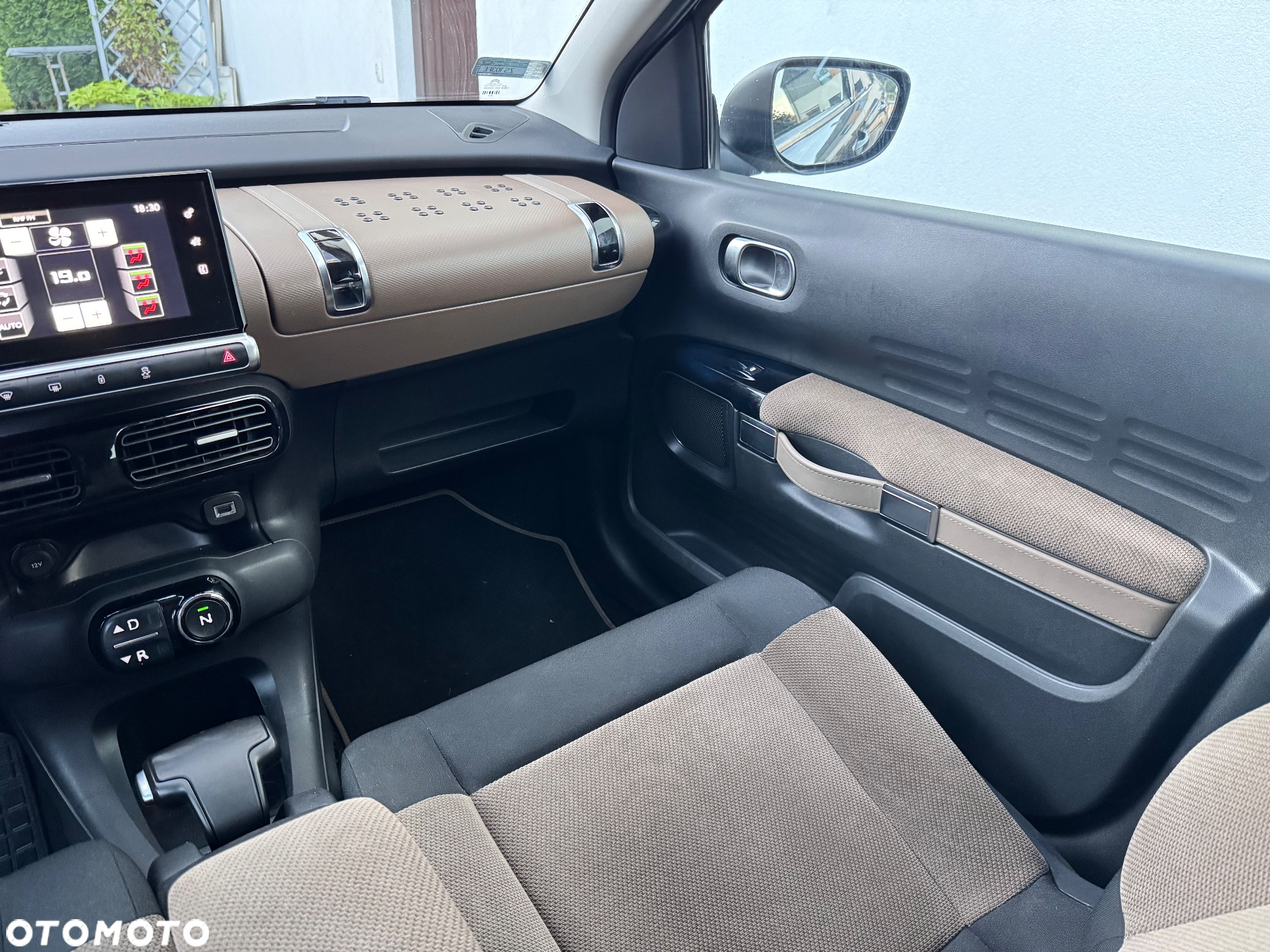 Citroën C4 Cactus 1.2 PureTech Shine S&S ETG - 11