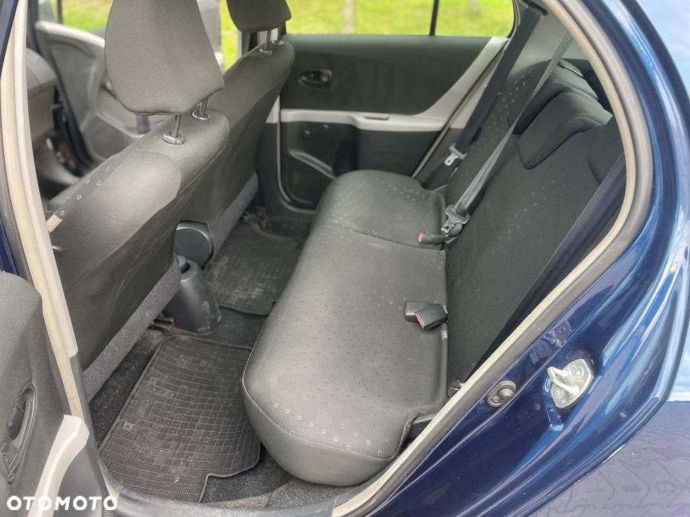 Toyota Yaris - 7
