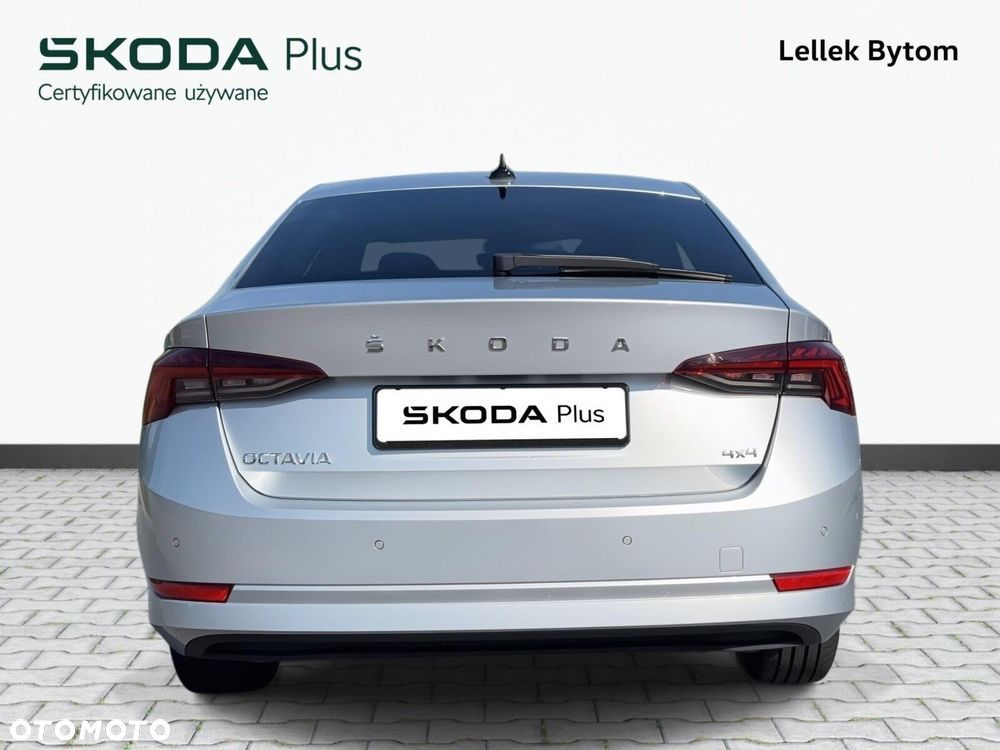 Skoda Octavia 2.0 TSI 4x4 Style DSG - 8