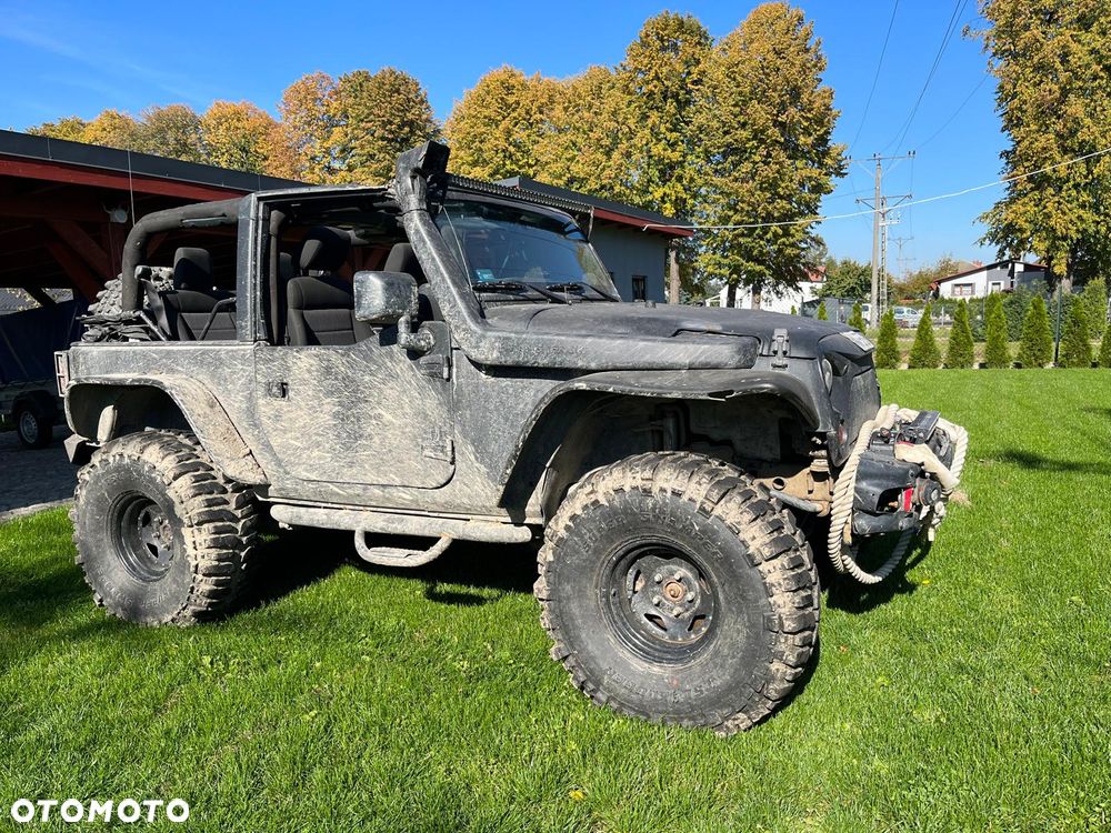 Jeep Wrangler - 8