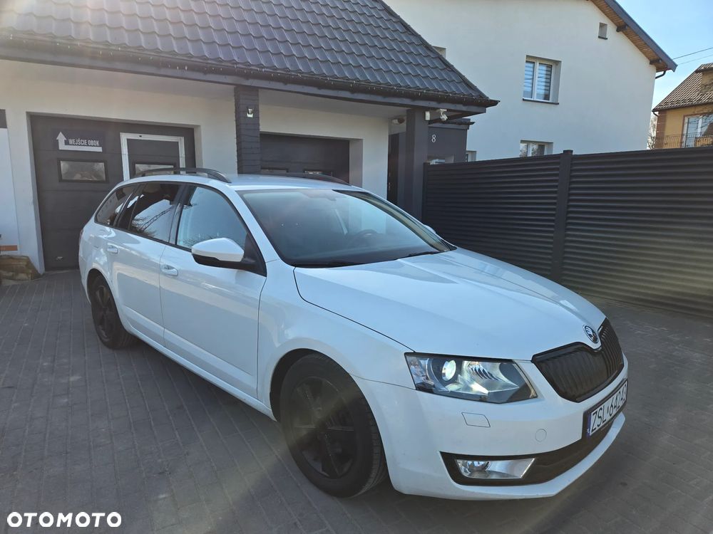 Skoda Octavia 1.6 TDI Ambition DSG - 1