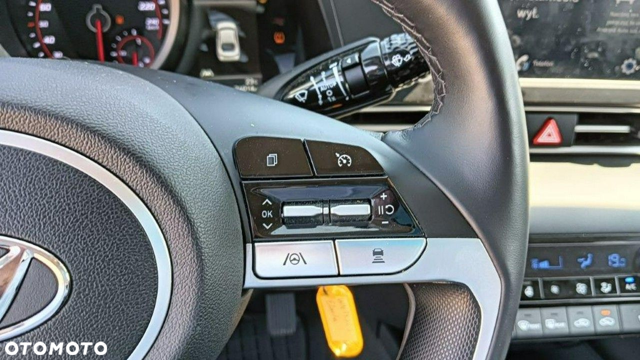 Hyundai Elantra 1.6 Smart CVT - 13