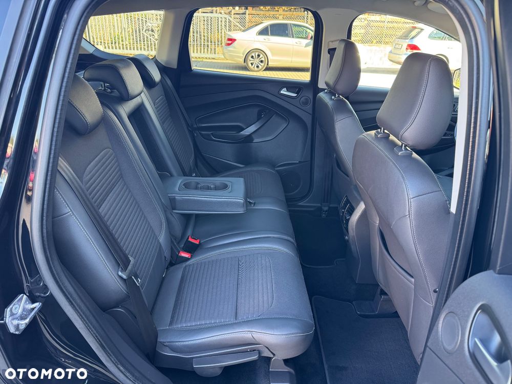 Ford Kuga 1.5 EcoBoost 2x4 Titanium - 34