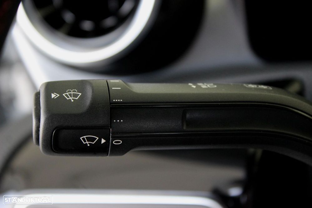 Mercedes-Benz CLA 250 e Shooting Brake AMG Line - 19