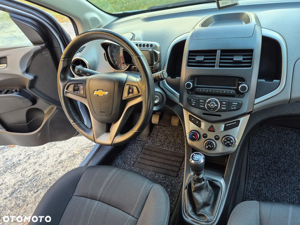 Chevrolet Aveo 1.6 LTZ - 13