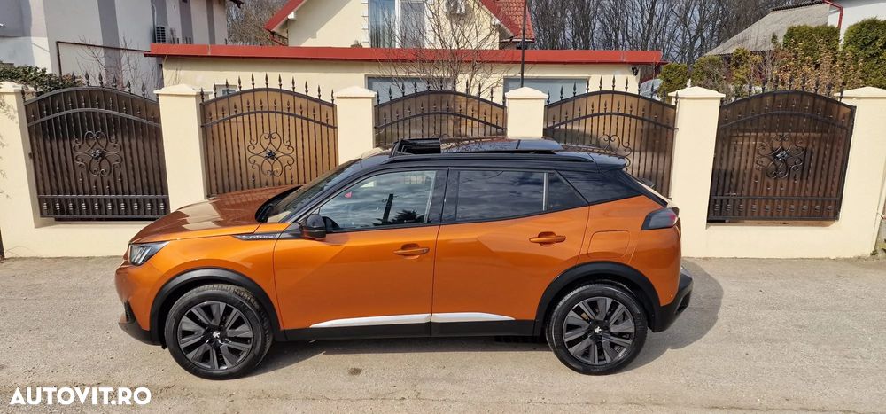 Peugeot 2008 1.2 L PureTech STT EAT8 GT Line - 17