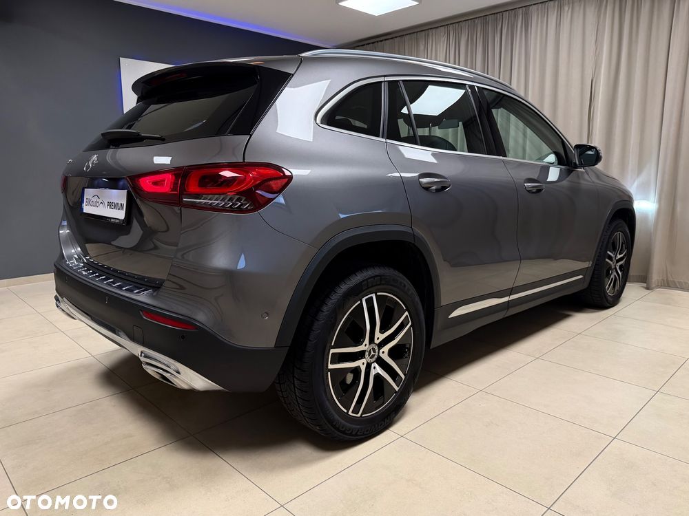 Mercedes-Benz GLA 200 Progressive - 8