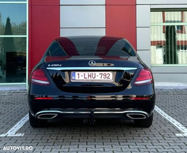 Mercedes-Benz E 200 d Aut. - 27