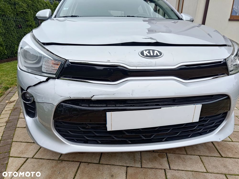 Kia Rio - 12