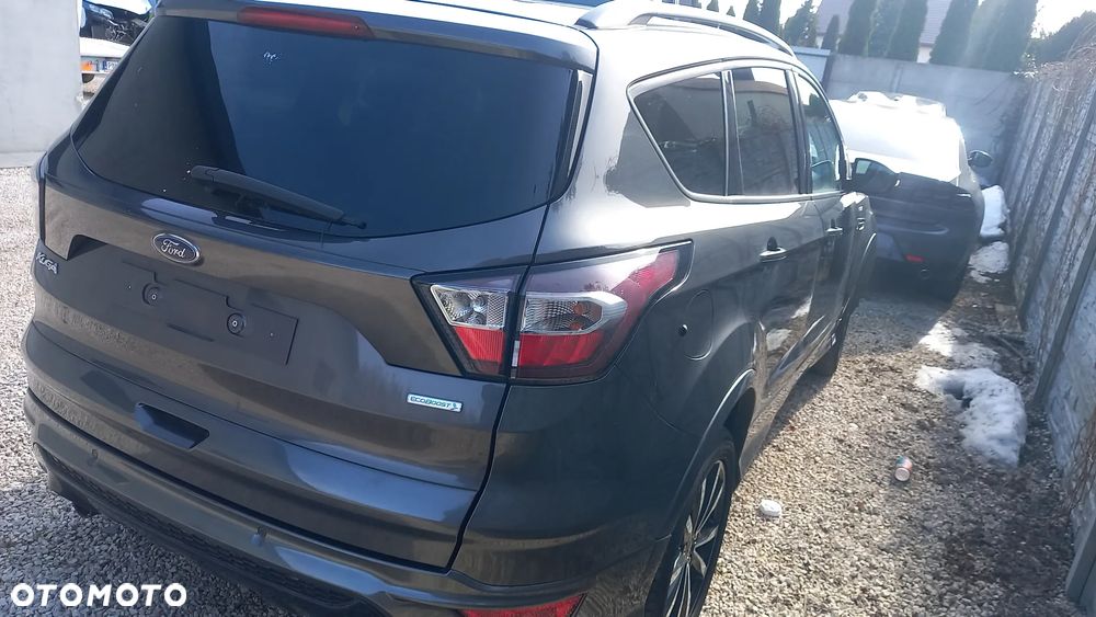 Ford Kuga - 3