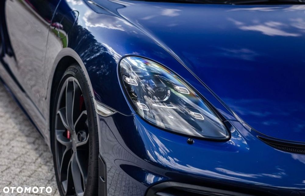 Porsche 718 Cayman GPF GT4 - 5