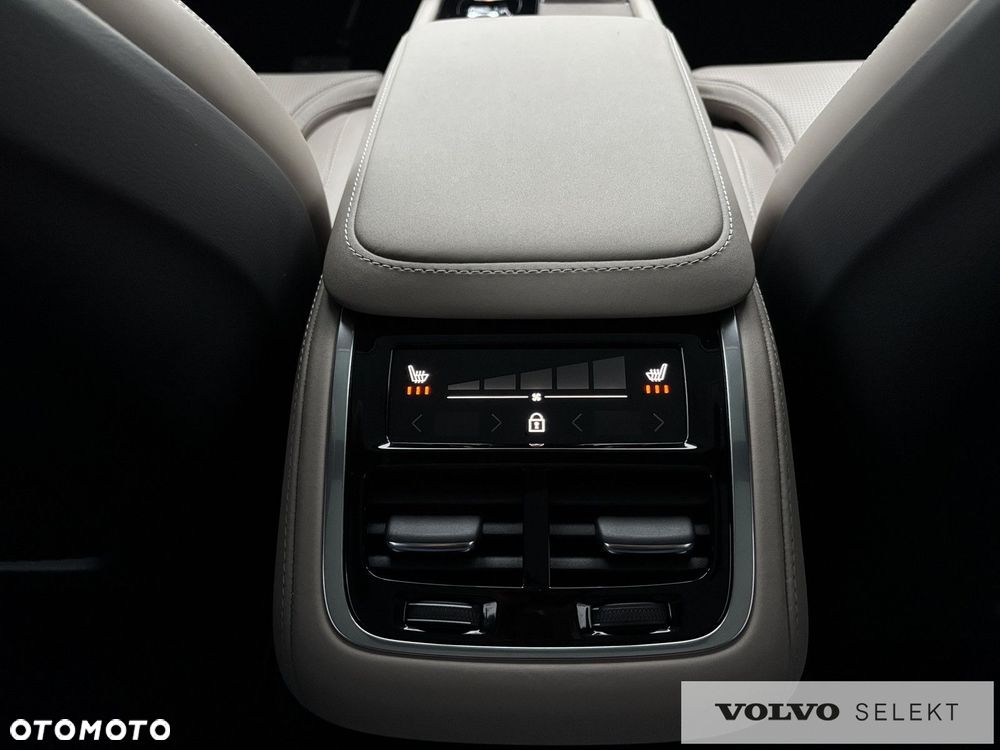Volvo XC 90 - 25