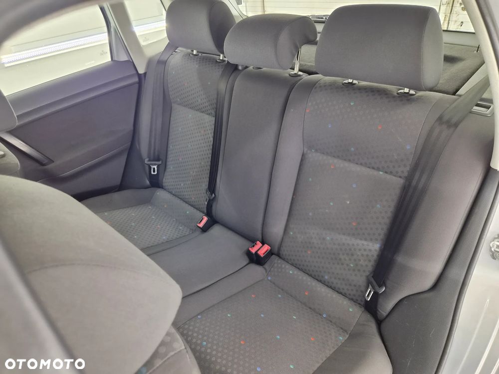 Volkswagen Polo 1.2 - 24