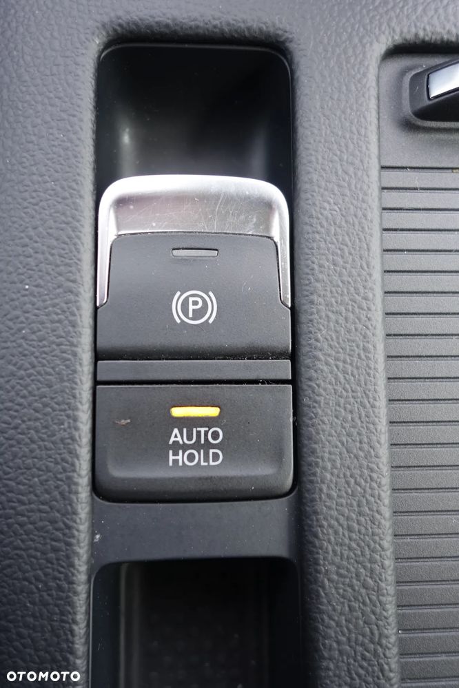 Volkswagen Passat 2.0 TDI EVO Business DSG - 30
